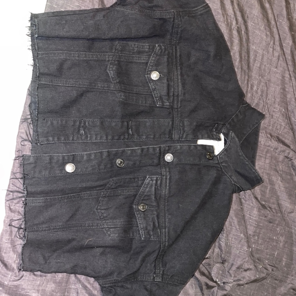Black cropped jean jacket